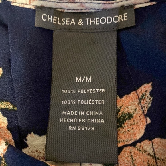 Chelsea & Theodore Floral Short Sleeve Blouse - Picture 6 of 6